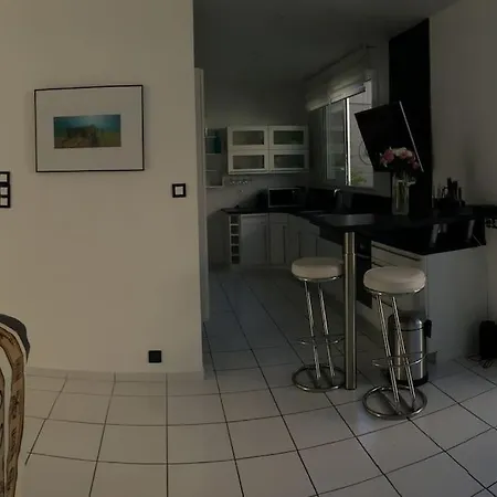 Maison De Pres De La